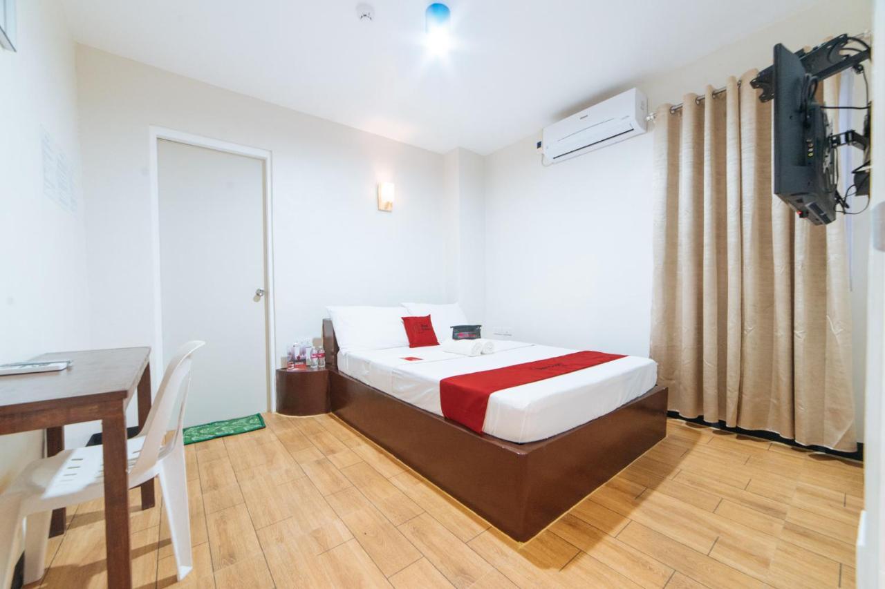 Hotel RedDoorz @ Rosario Street Bacolod Exterior foto