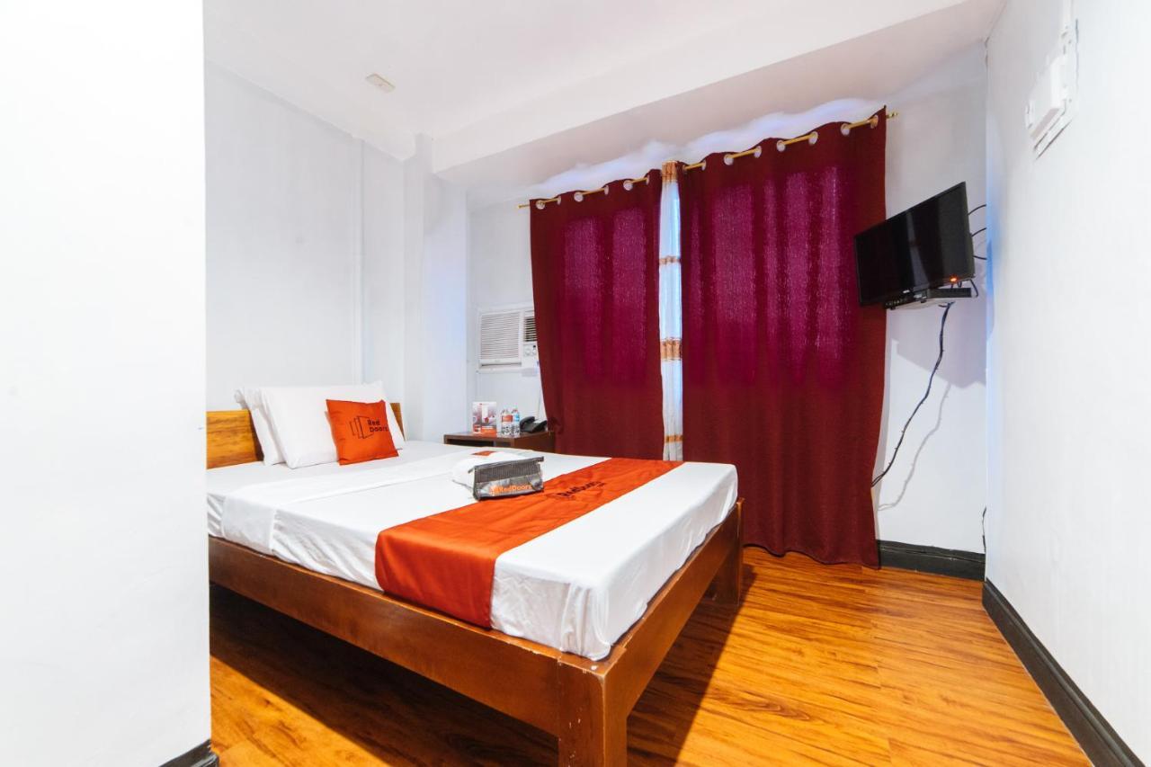 Hotel RedDoorz @ Rosario Street Bacolod Exterior foto