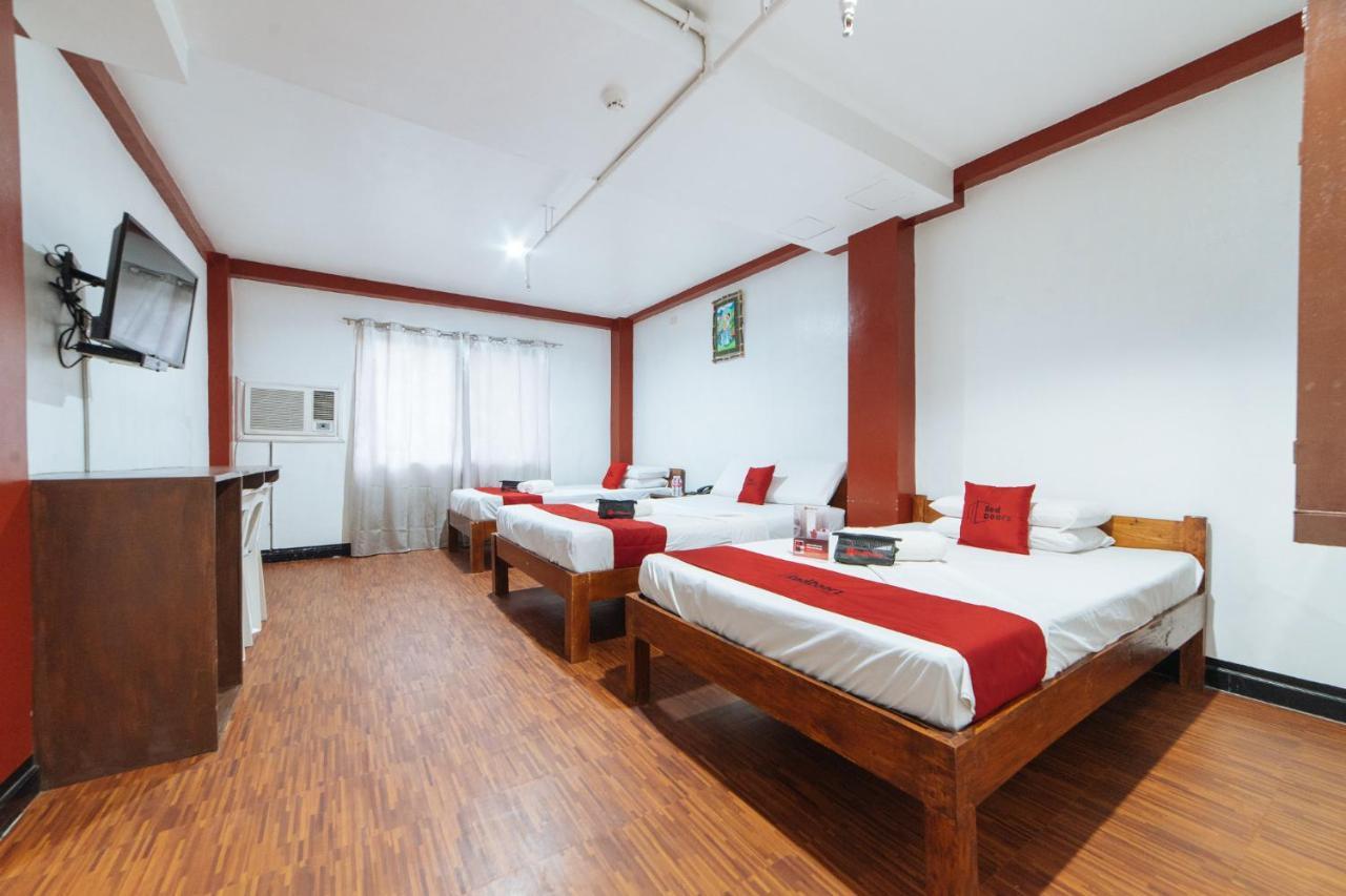 Hotel RedDoorz @ Rosario Street Bacolod Exterior foto
